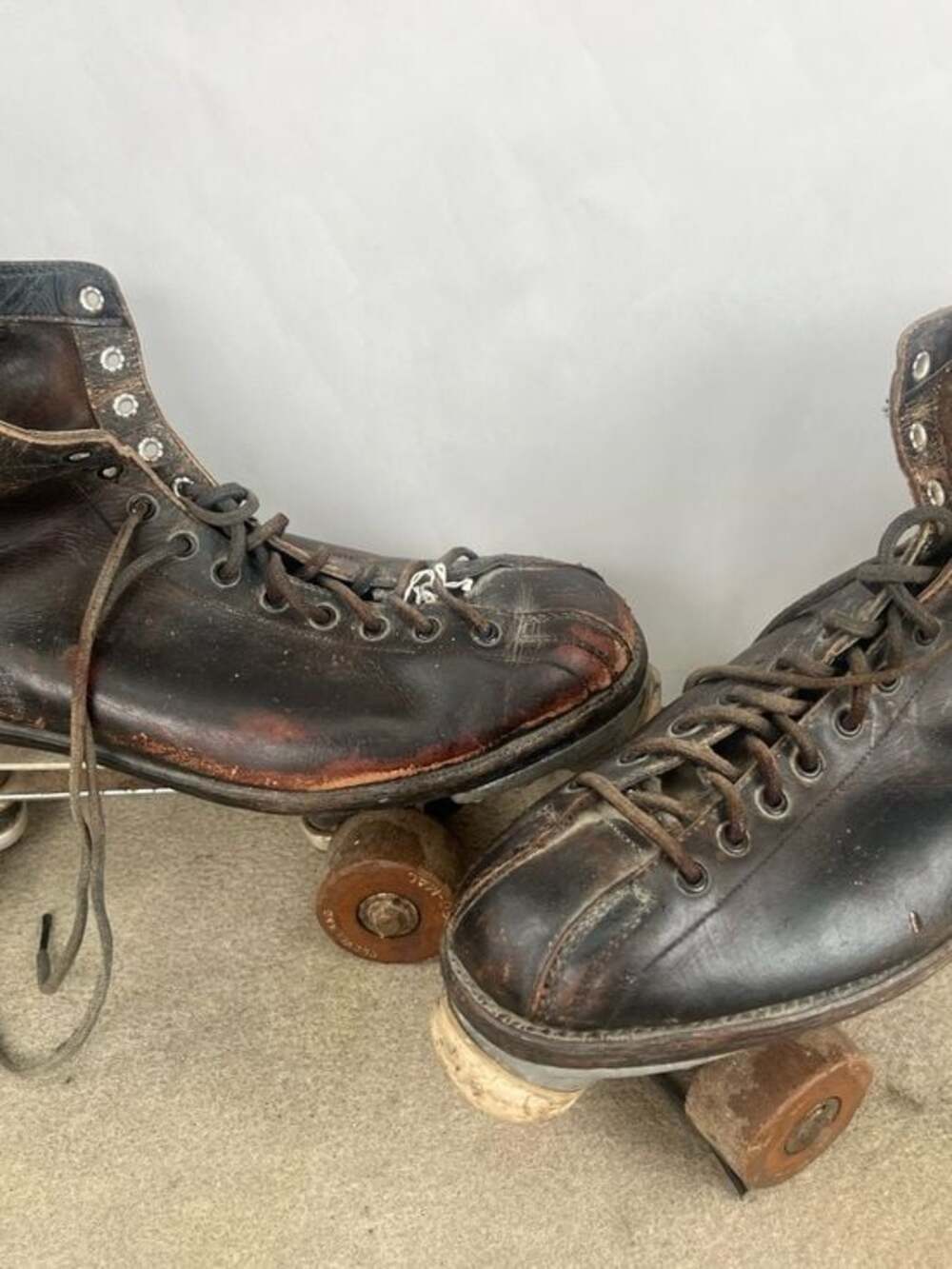 Men's Vintage Hyde Cleveland Skate CO. Leather Roller Skates with wooden wheels